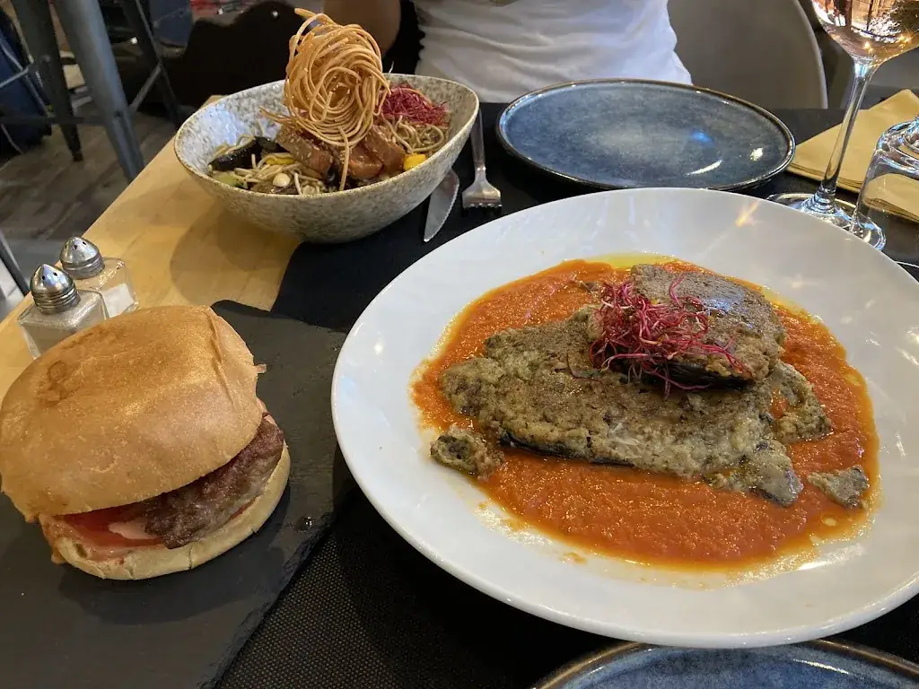 John “MD” Adams_U Giramondu_Porto-Vecchio_review