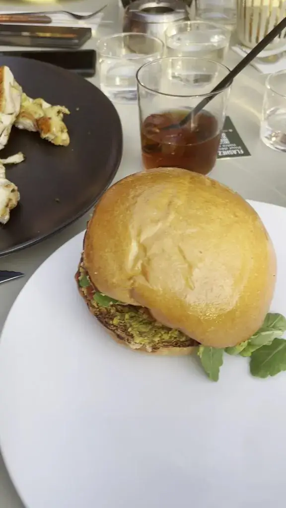 Guest_Porto-Vecchio_slider_image_2