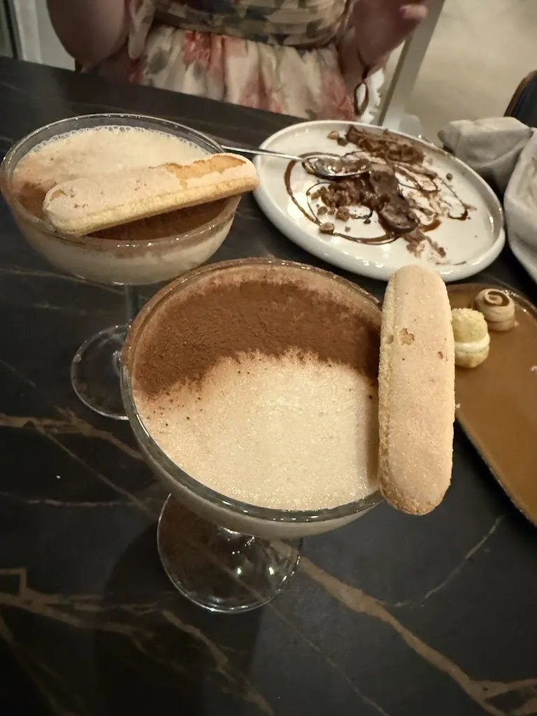 Robert King_Restaurant Emporium_Lecci_review