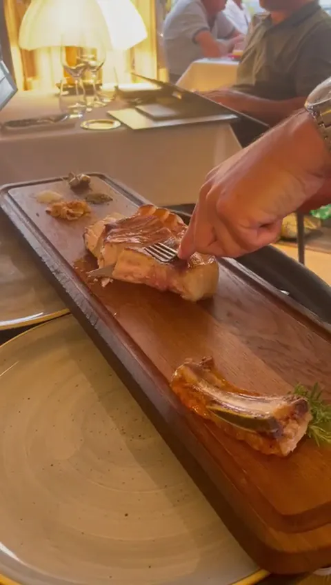 Restaurant Emporium_Lecci_slider_image_2