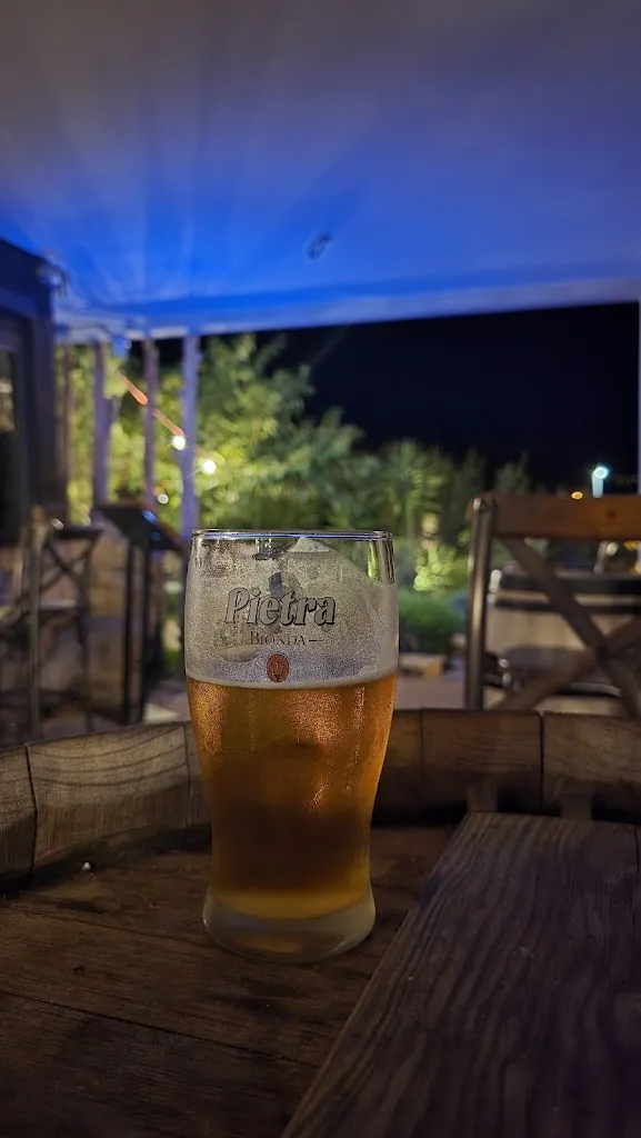 Karol Kamiński_LA FOCACCIA_Porto-Vecchio_review