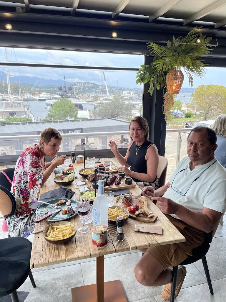 Basel Ismail_U GRILL_Porto-Vecchio_review