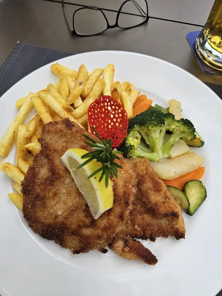 Lehnhof - das Wirtshaus_Altdorf_slider_image_3