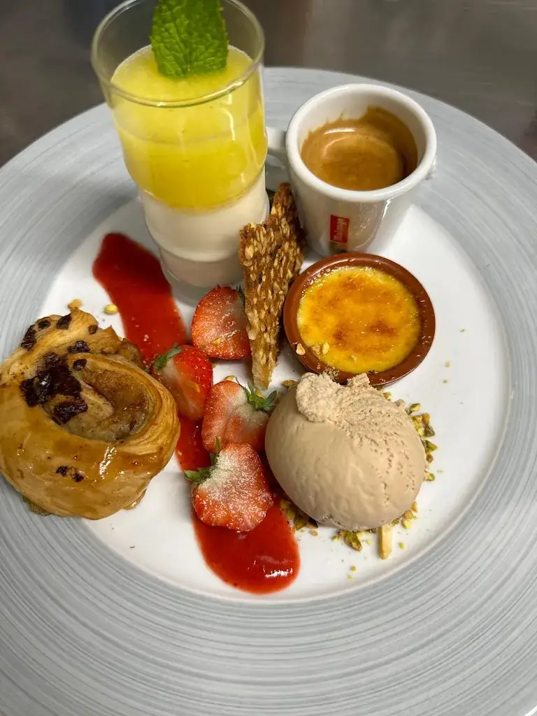 La Grange Aux Fleurs à Sarran, Champs-sur-Tarentaine_Champs-sur-Tarentaine-Marchal_slider_image_2