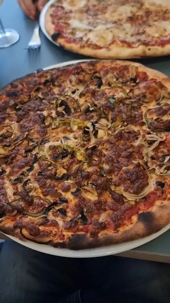 Xa Vier_Pizzeria Napoli by Alice_Algrange_review