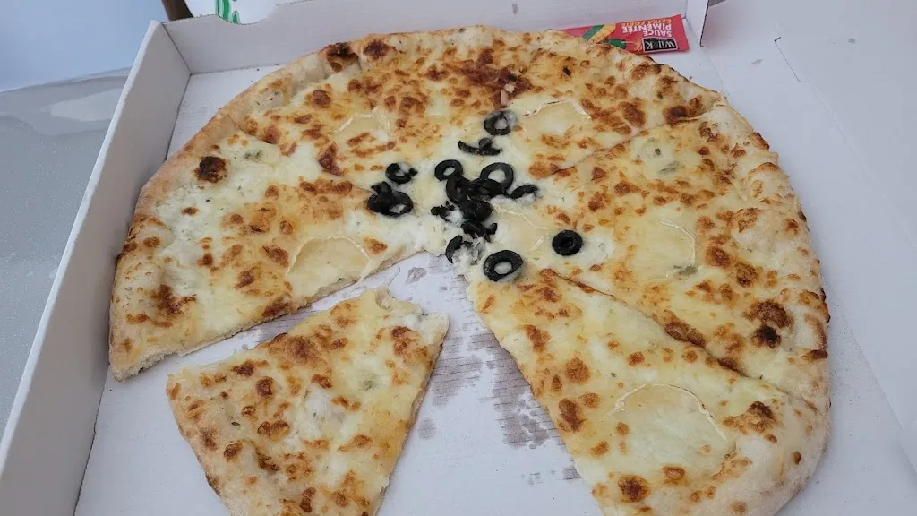 Salima Bourzami_A LA BELLA PIZZA_Knutange_review