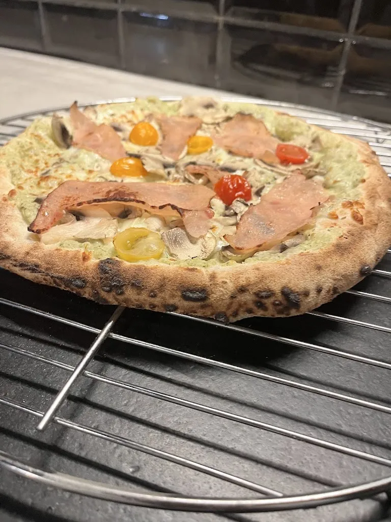 A LA BELLA PIZZA_Knutange_slider_image_2