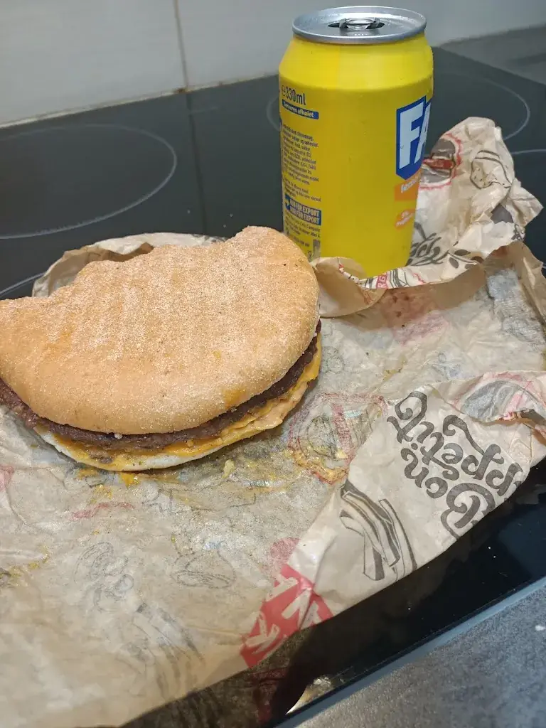 Kiki Queen_Mac kimou_Algrange_review