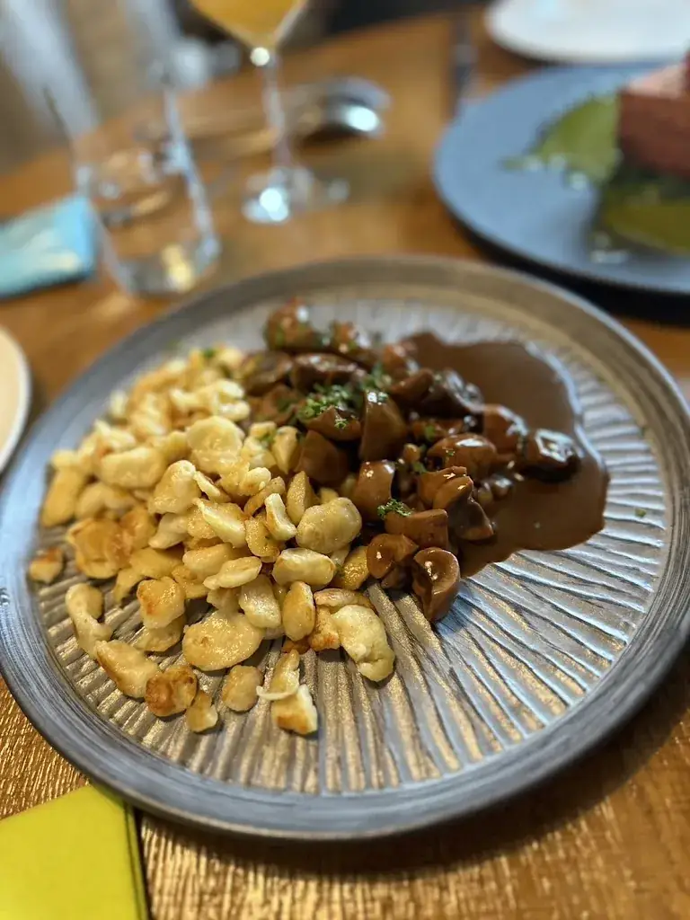 chen molly_Restaurant KASTENWALD_Wolfgantzen_review