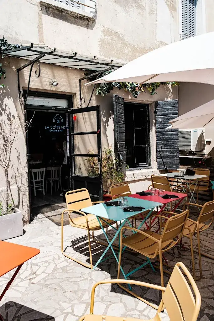 Da Cocó by La Boîte Noire ❤️_Champagne-au-Mont-d'Or_slider_image_1