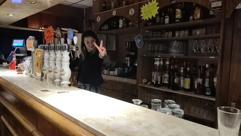 Floriane Martinez_Café chez Brigitte_Aspach-Michelbach_review