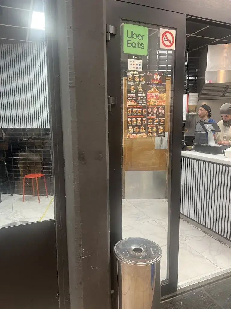 HAKIMA BELGUENDOUZ_Chicken Nest_Amnéville_review