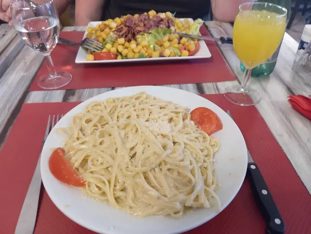 Christina Ait Mohamed Royer_Le Charlemagne_Attigny_Bewertung