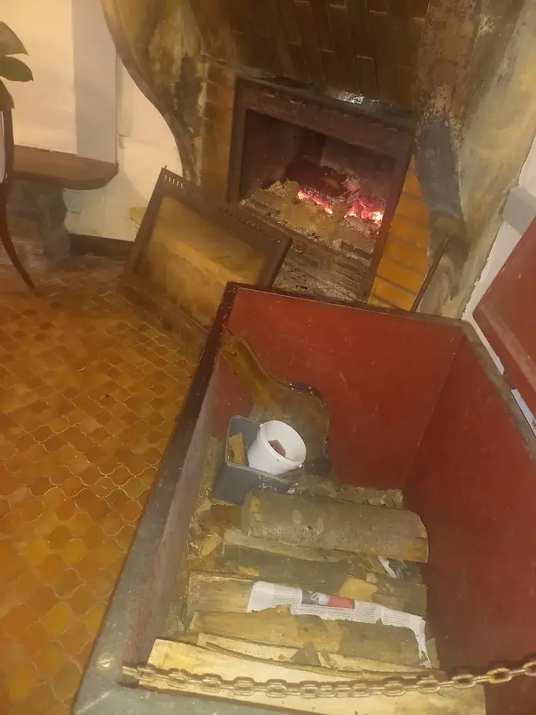 Isabelle Evrot_AUBERGE CHEZ NOUS_Attigny_review