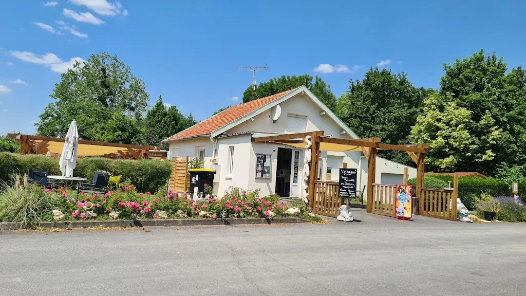 Camping Le Vallage Restaurant in Attigny