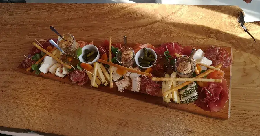 Le Recommandé - Bar à dégustation_Avize_slider_image_2