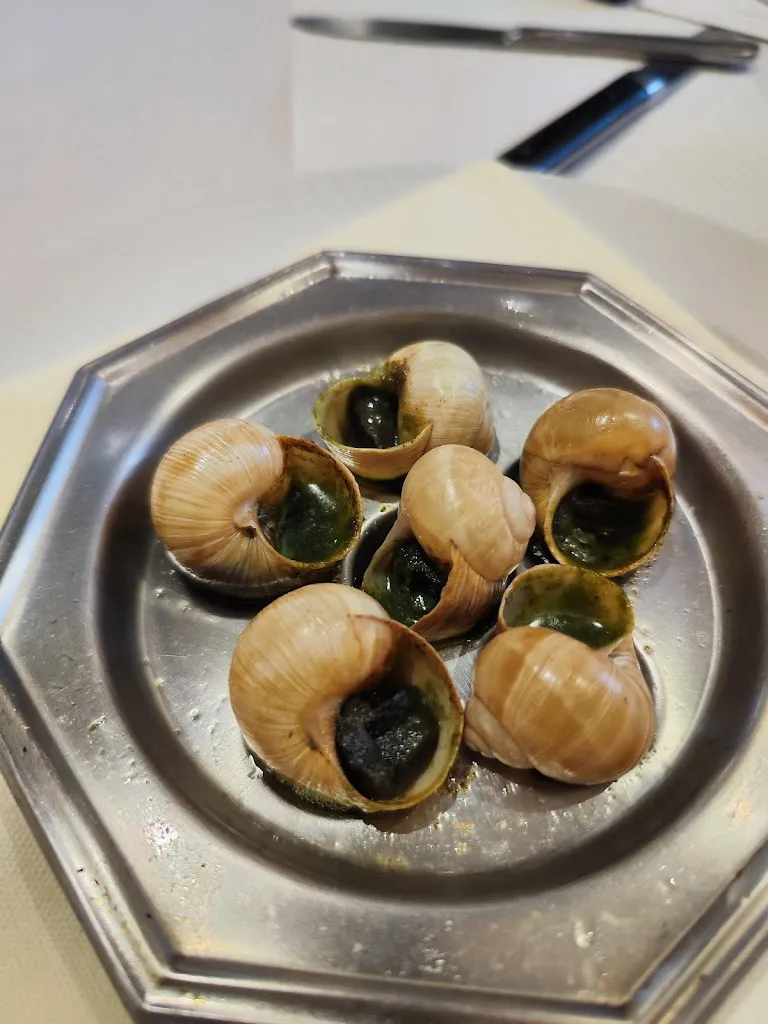 Lazar Petrović_A la Couronne_Carspach_review