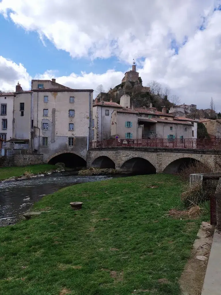 Eric Magnard_Les 3 petits cochons - Restaurant à Champeix - pizza•burgers_Champeix_review