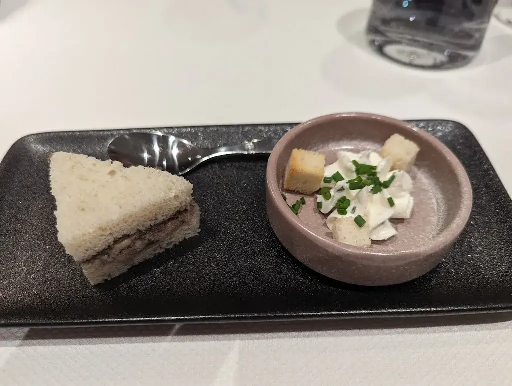 Steven Poh_L'Essentiel_Barr_avis