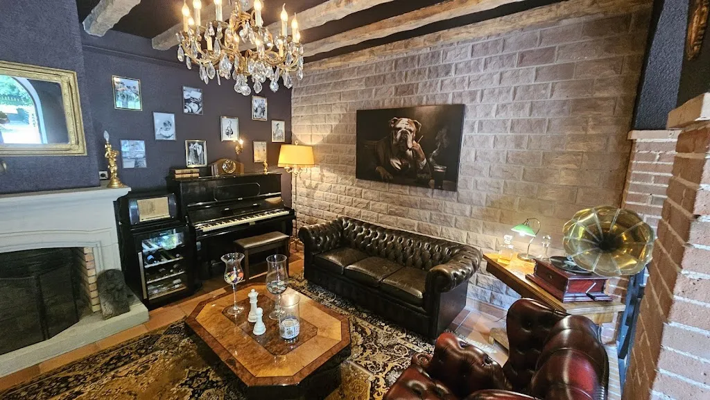 Hôtel Restaurant Le Château du Landsberg restaurant in Barr