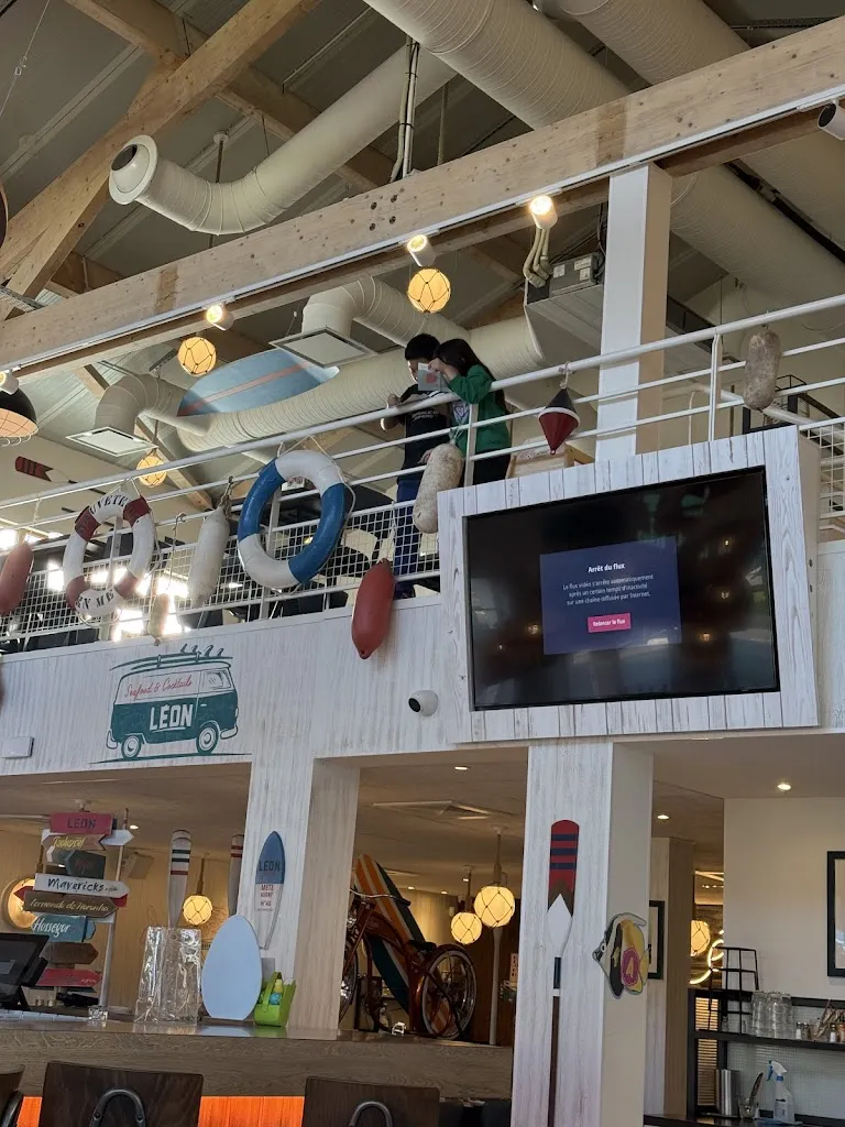 YOYO CHENG_Léon - Metz-Augny_Jouy-aux-Arches_review