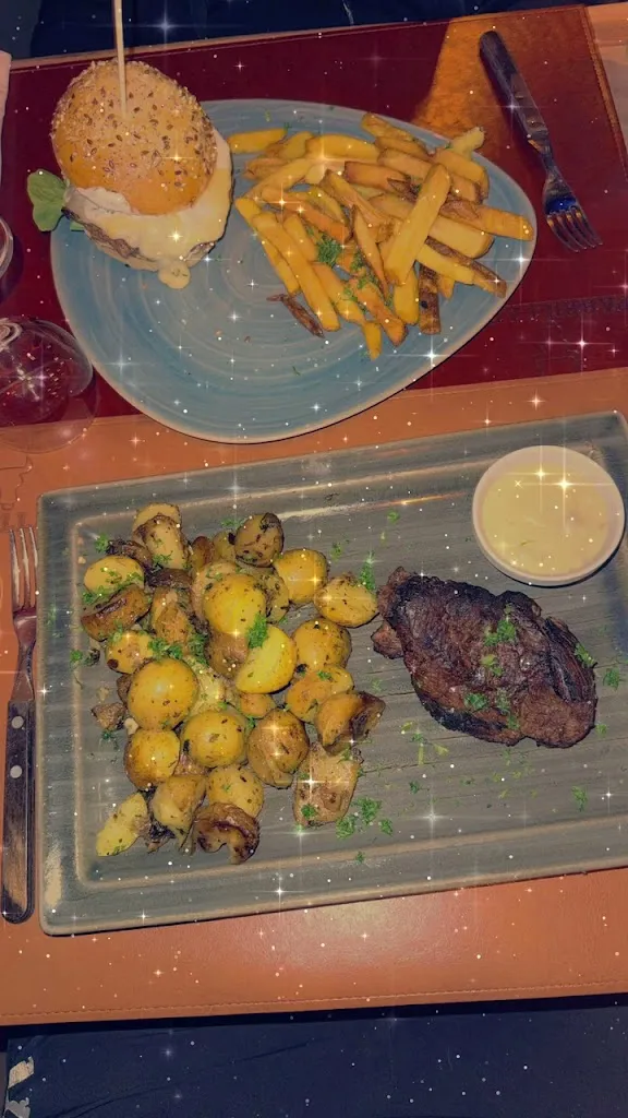 PARRILLADA STEAK AND BURGER AUGNY_Augny_slider_image_2