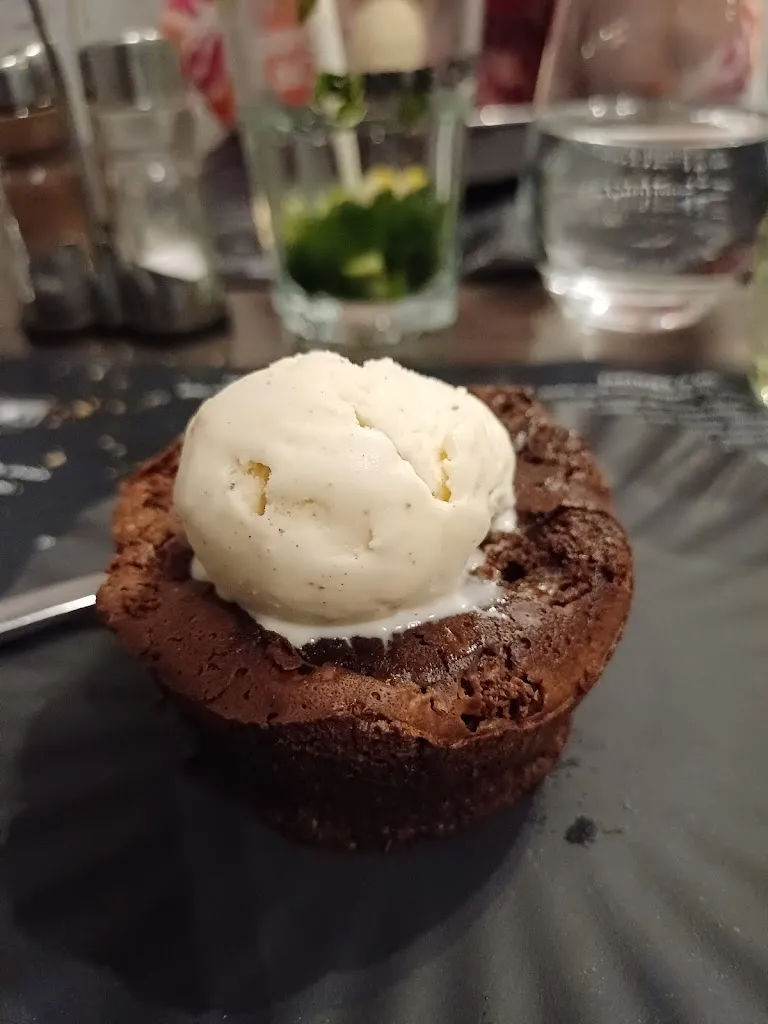 Le Cachepiou_Chanas_slider_image_2