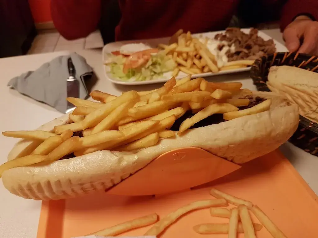 Geven Yuser Nurhak_Badonviller_slider_image_2