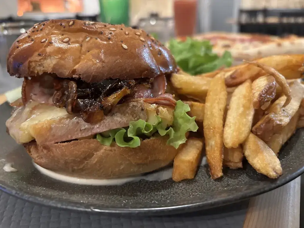 RESTAURANT L'ESSENTIEL_Chanas_slider_image_2