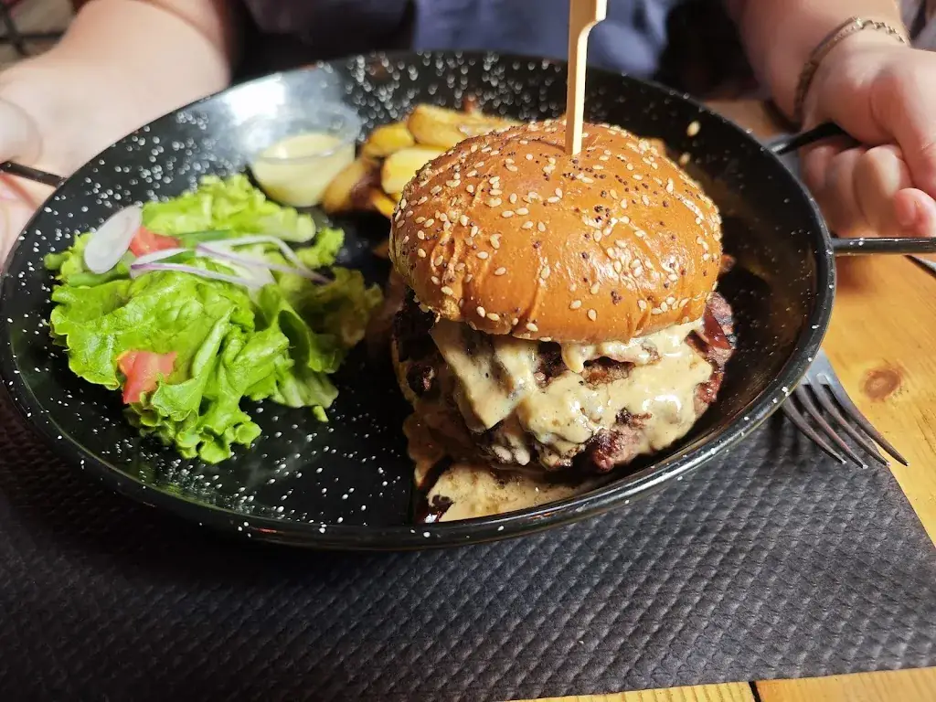 lolo kool_Le Vieux Moulin_Allevard_review