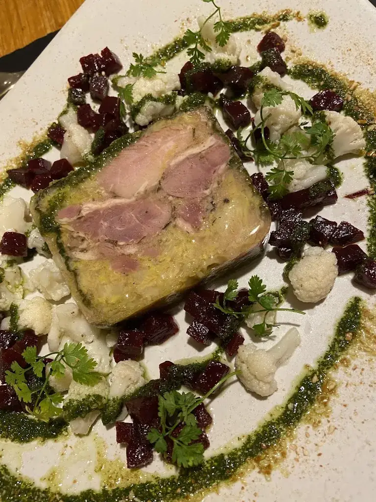 Tonnie van den Brandt_La Table d'Arthur_Charleville-Mézières_review