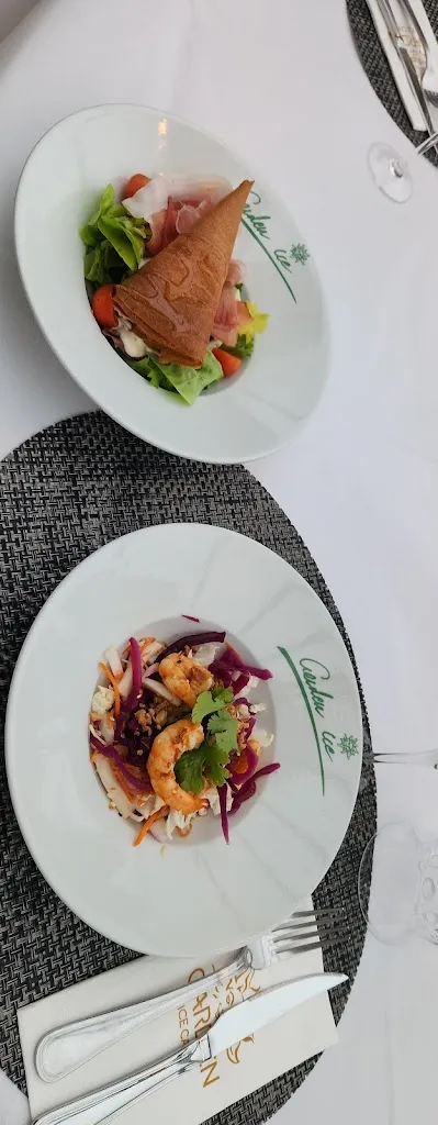 Cedric Beaujoin_Village igloo Ardenne_Charleville-Mézières_review