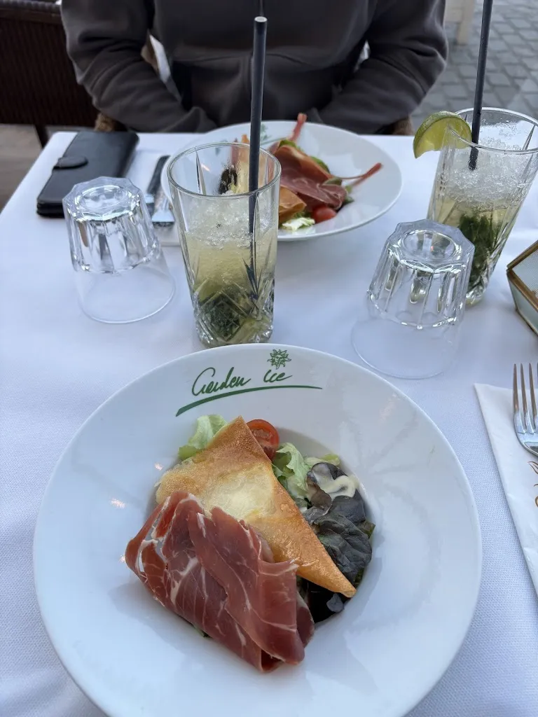 Celia Martin_Village igloo Ardenne_Charleville-Mézières_review