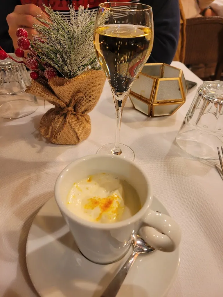 Carole anne PREVOST_Village igloo Ardenne_Charleville-Mézières_review