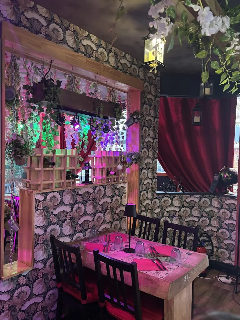 Jennifer Lagalis_Aux 3 Balais_Charleville-Mézières_review