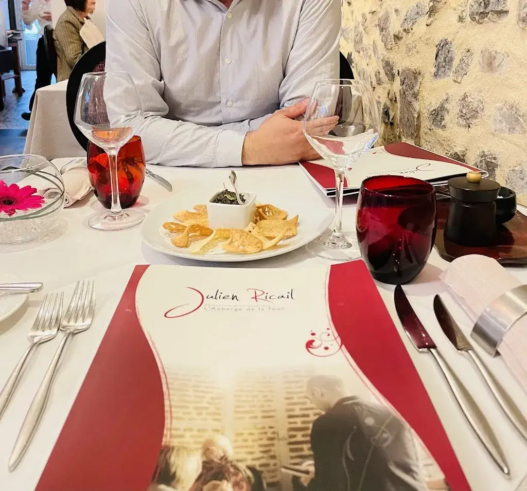 Wellagrace Tarucan_L'Auberge de la Tour_Givet_review