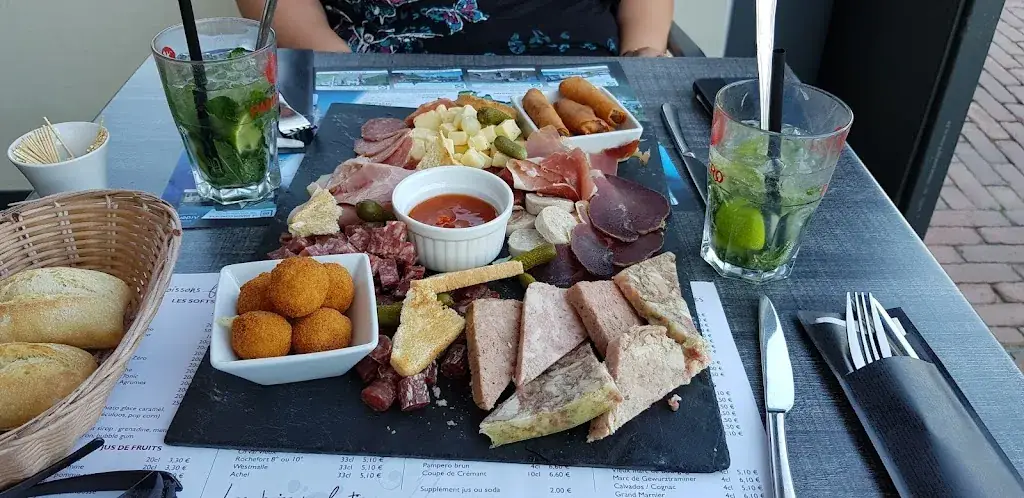 razvan20072002_L'Auberge de la Tour_Givet_review