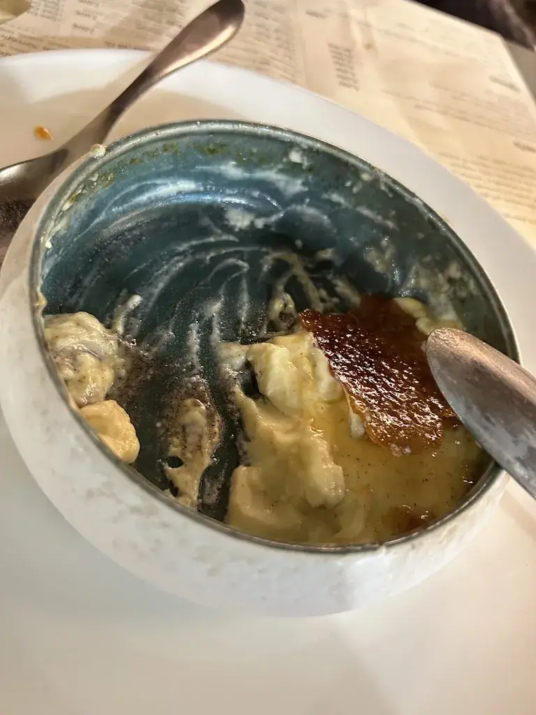 Penny Griffith_L'Antre Ducale_Charleville-Mézières_review