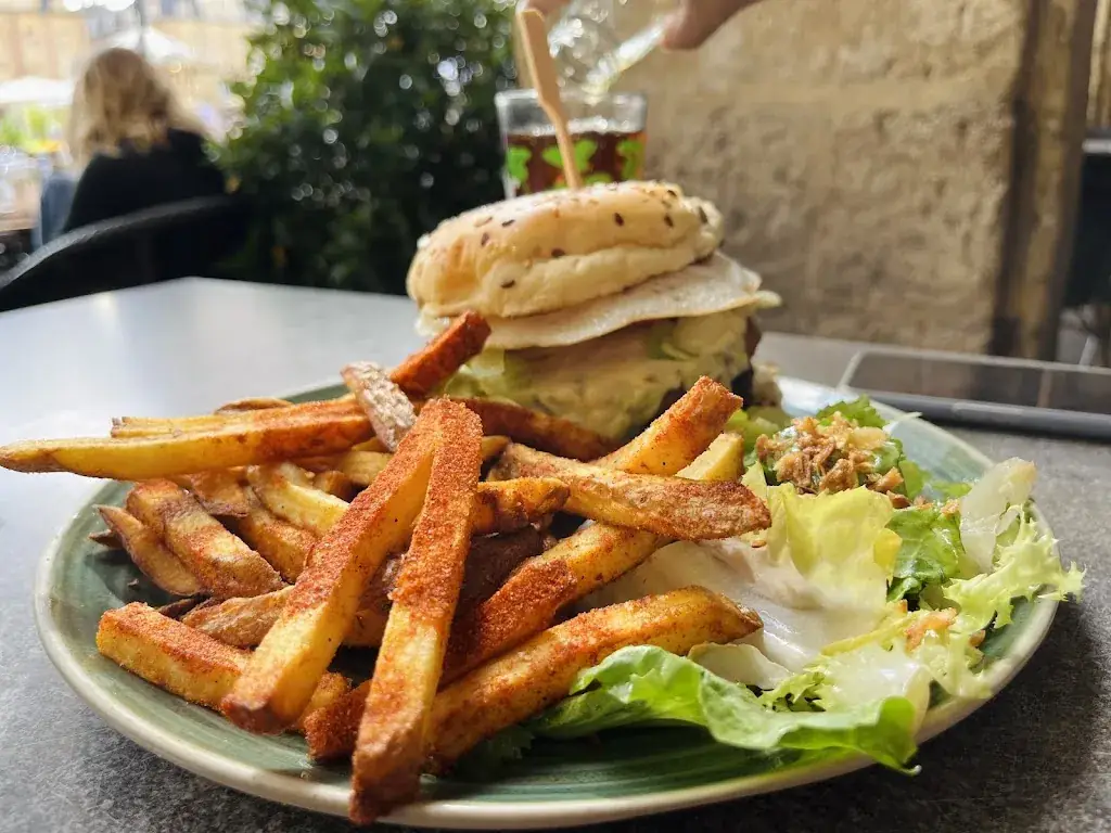 M. He_La Fabrique_Charleville-Mézières_review