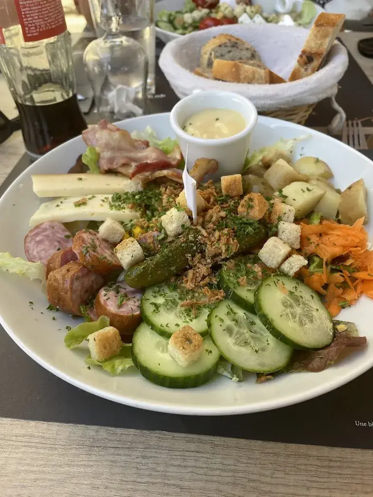 Logan Farci_Aux Cocottes d'Antan_Charleville-Mézières_recensione