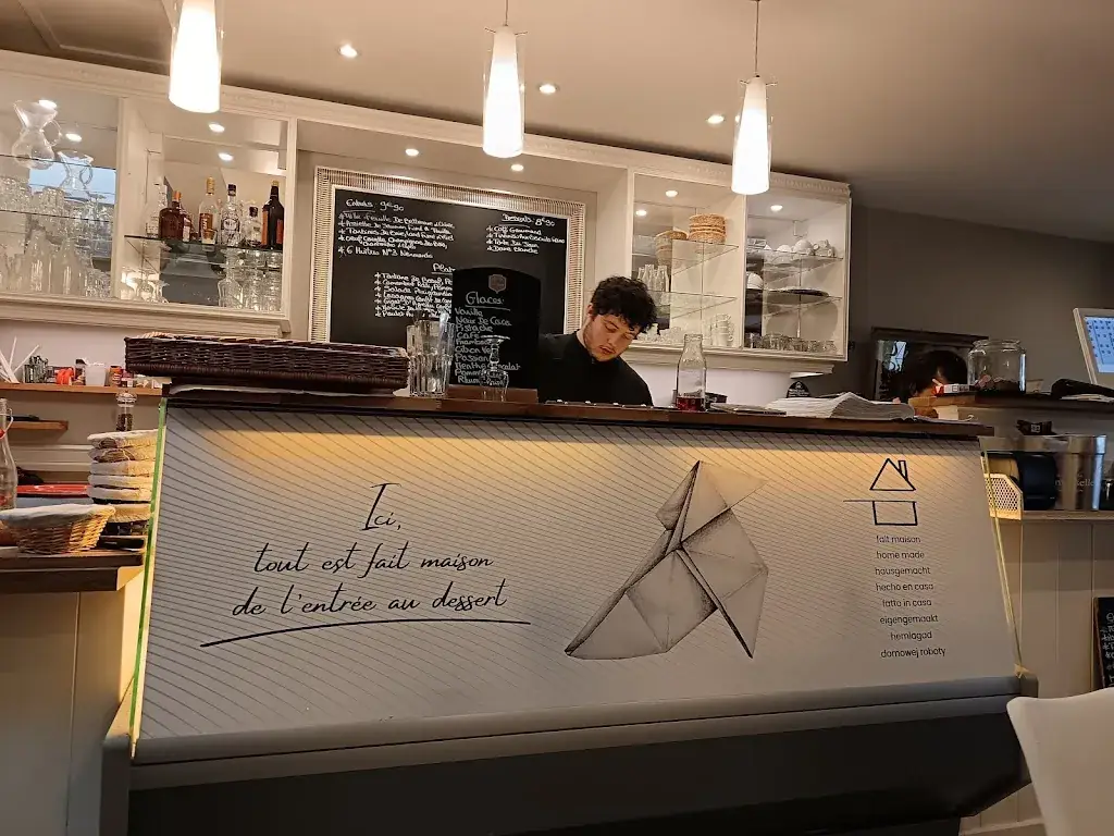 Aux Cocottes d'Antan restaurant in Charleville-Mézières