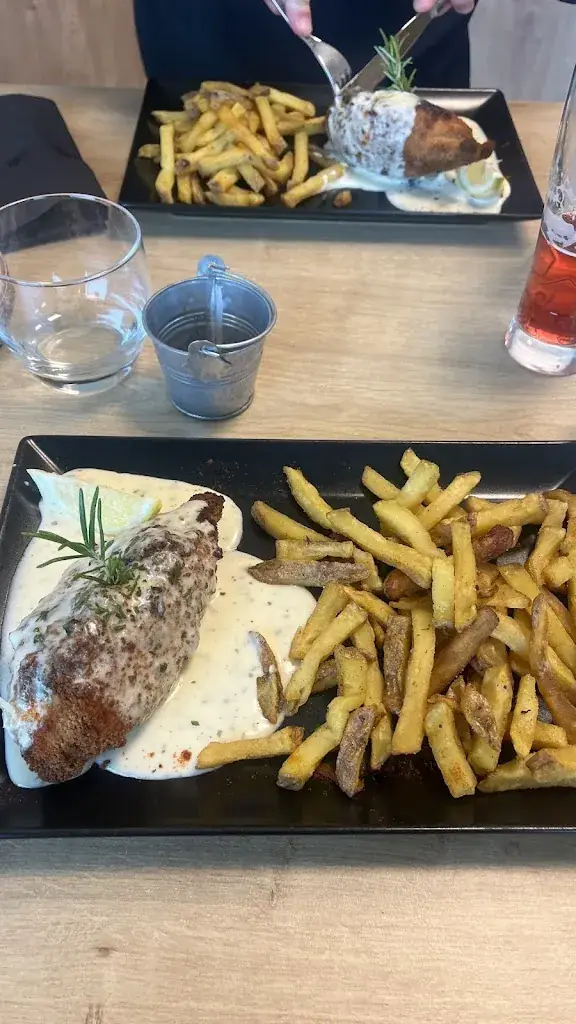 Madison Vigneron_Le côté Park_Basse-Ham_review