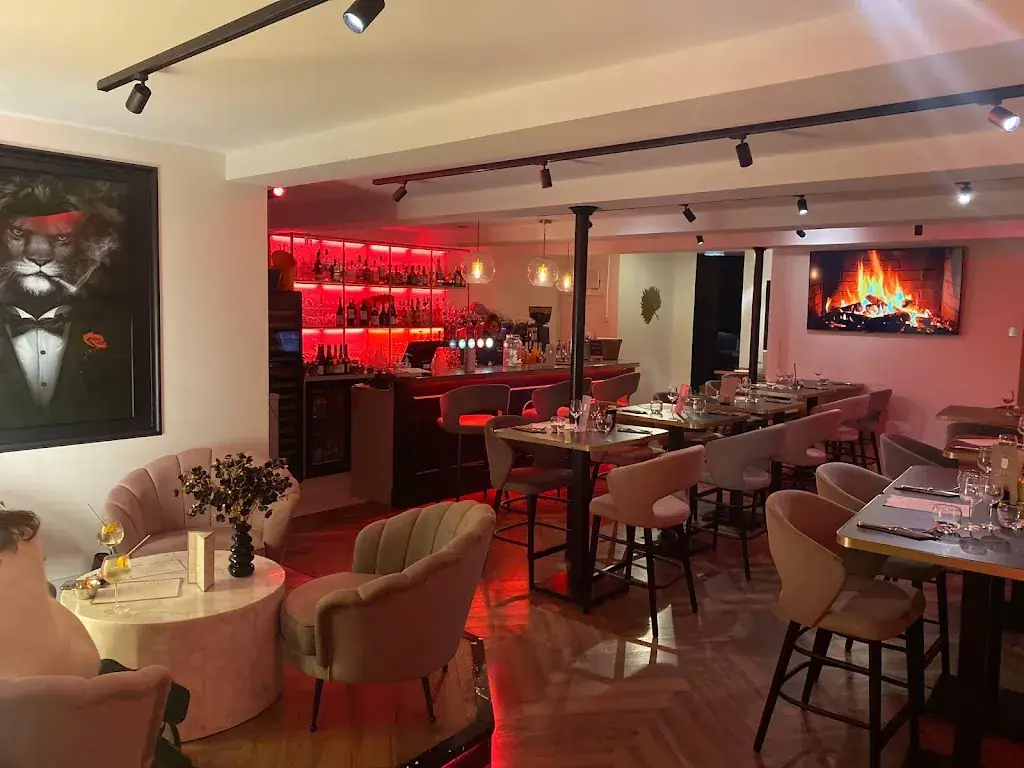 Restaurant @ Hôtel-Restaurant Le Baron restaurant in Crémieu