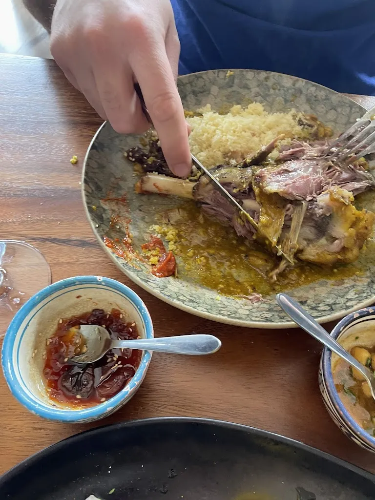 marwa wallerich_Miel et Safran_Yutz_review