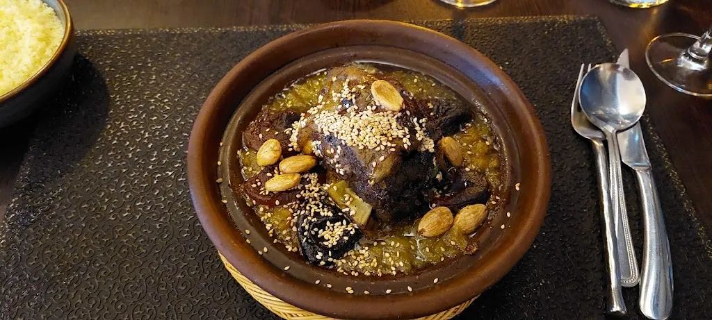 Daniza Isayeva_Miel et Safran_Yutz_review