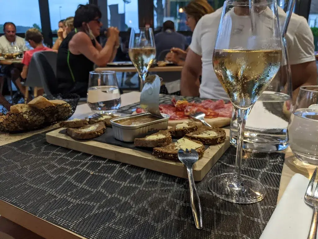 Ale Mendez Mejia_Les Tonnelles Hôtel Restaurant_Bar-sur-Seine_review