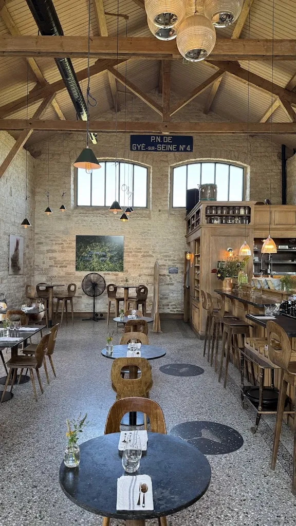 Le Garde Champetre, Farm/Restaurant restaurant in Gyé-sur-Seine