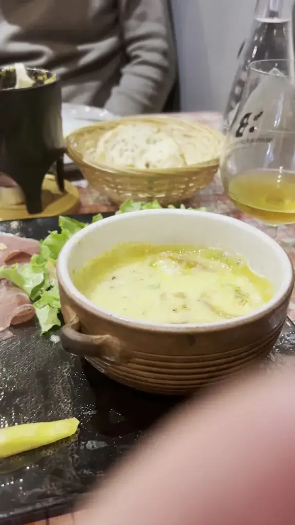 Le Galuber_Crémieu_slider_image_2