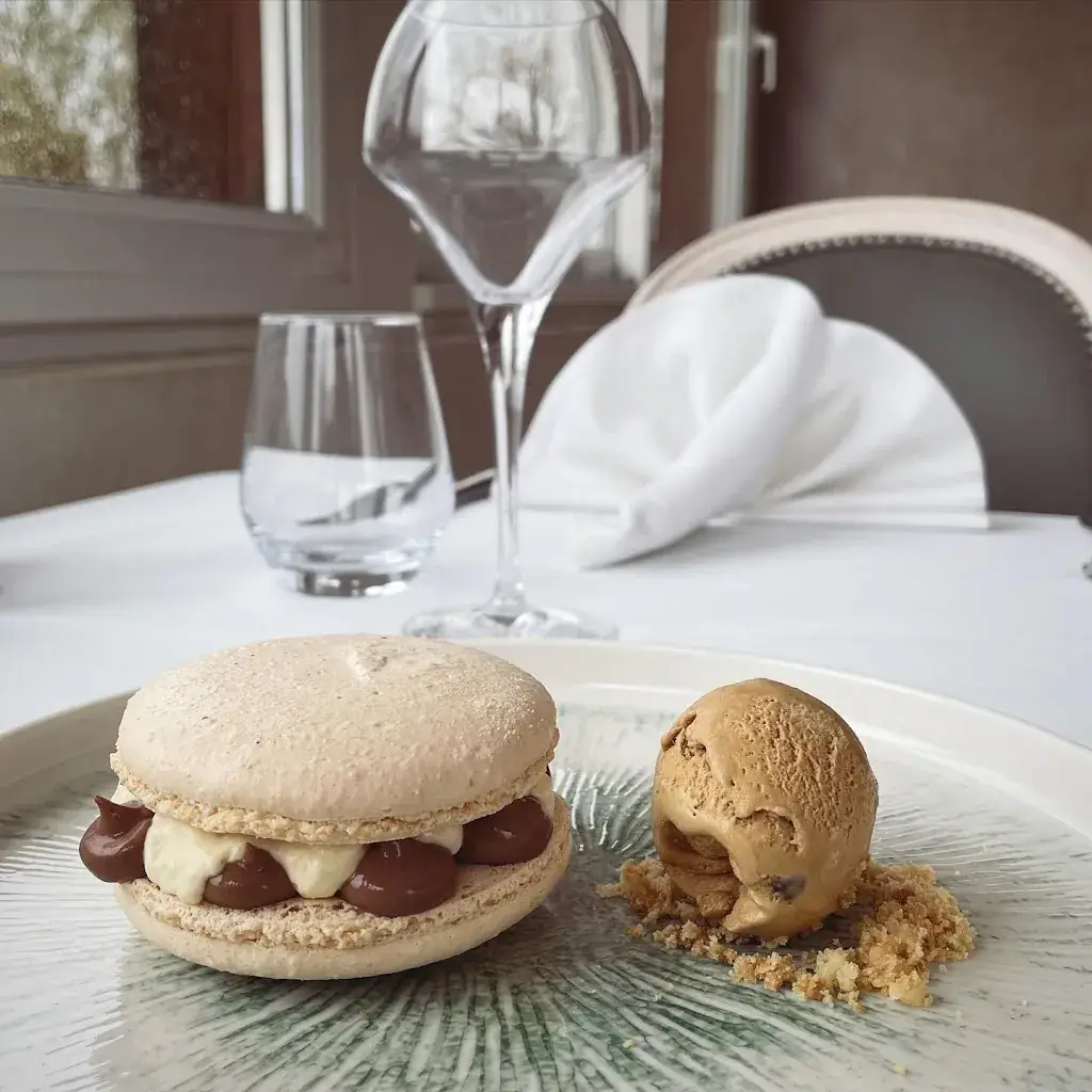 Restaurant Le Val Moret_Magnant_slider_image_2