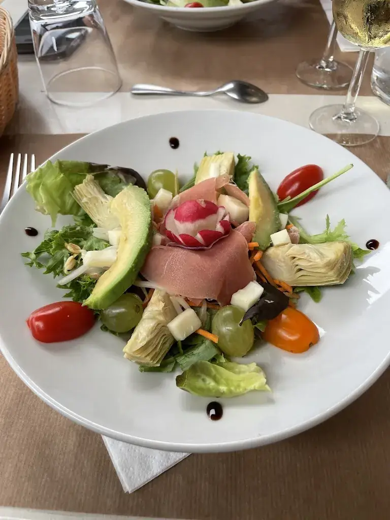 Madalena RYCKEBUSCH_Le Chaudron_Chapelle-aux-Bois_review